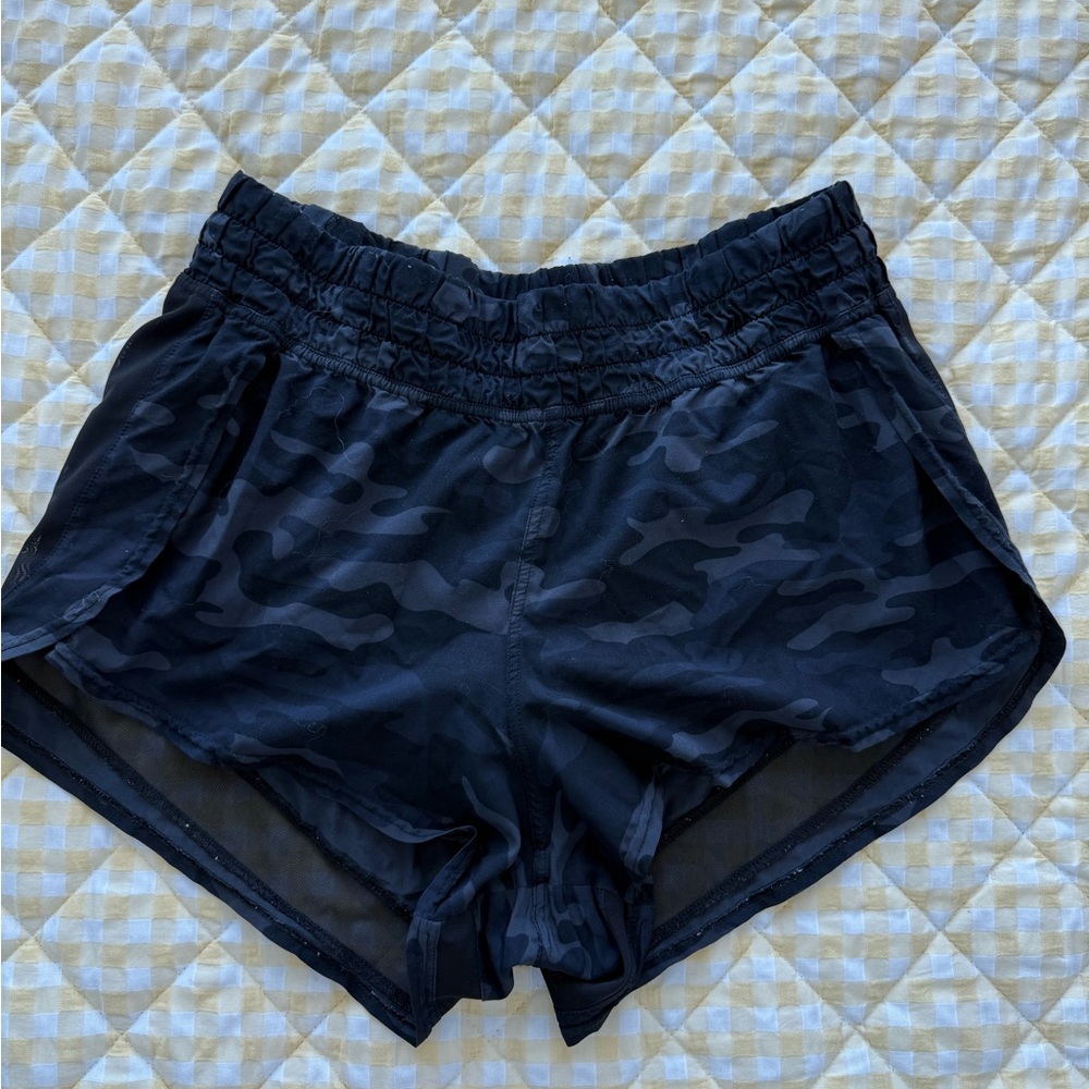 Aerie Black Camouflage Athletic Shorts Large